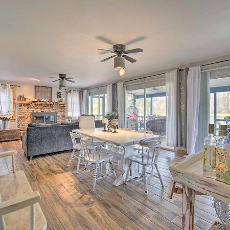 Unplugged Withlacoochee Riverfront Retreat! ブッシュネル  エクステリア 写真