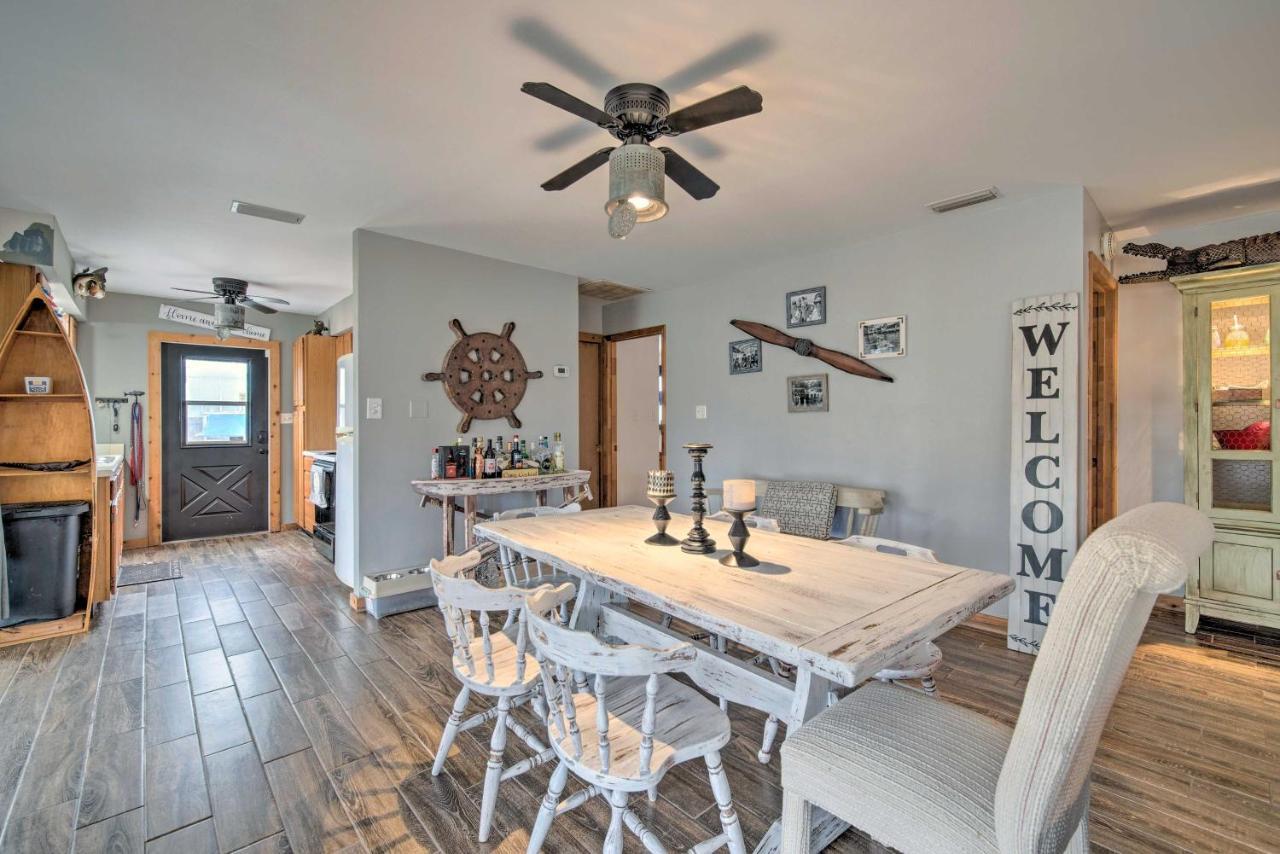 Unplugged Withlacoochee Riverfront Retreat! ブッシュネル  エクステリア 写真