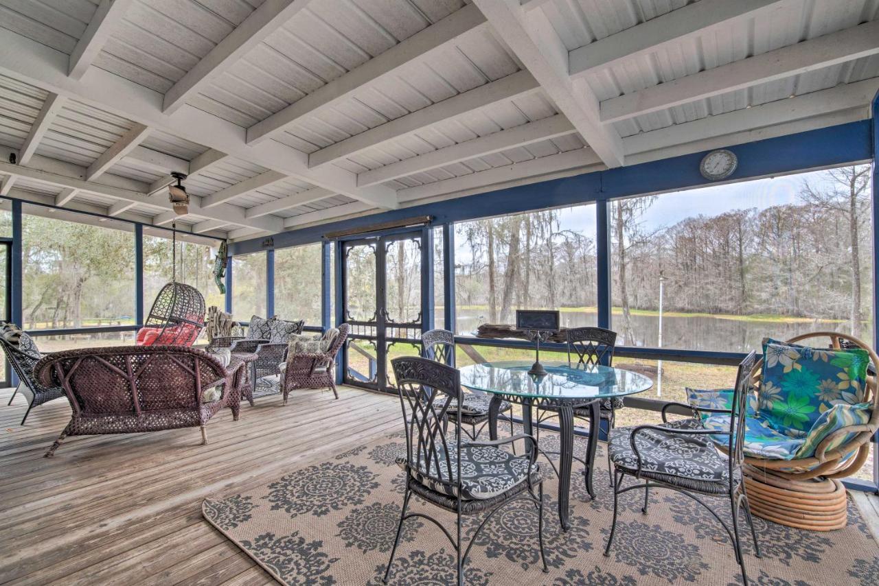 Unplugged Withlacoochee Riverfront Retreat! ブッシュネル  エクステリア 写真