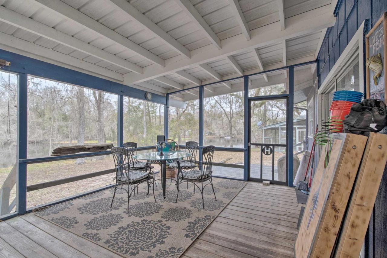 Unplugged Withlacoochee Riverfront Retreat! ブッシュネル  エクステリア 写真
