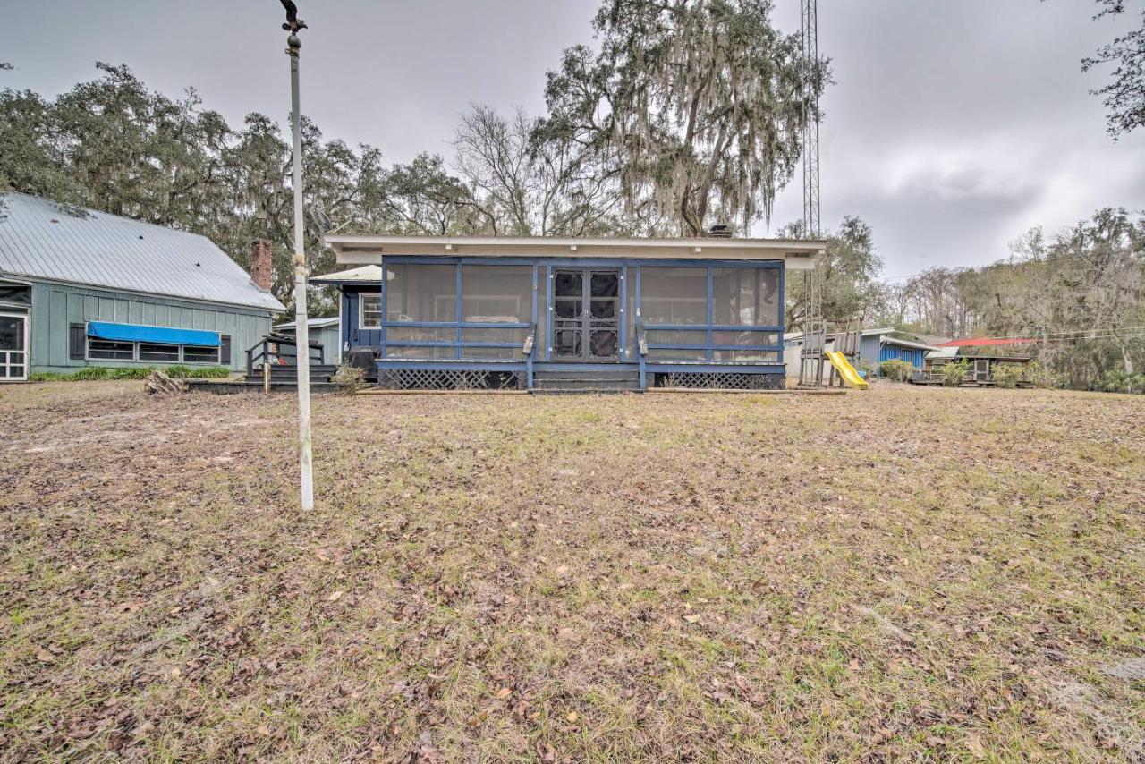Unplugged Withlacoochee Riverfront Retreat! ブッシュネル  エクステリア 写真